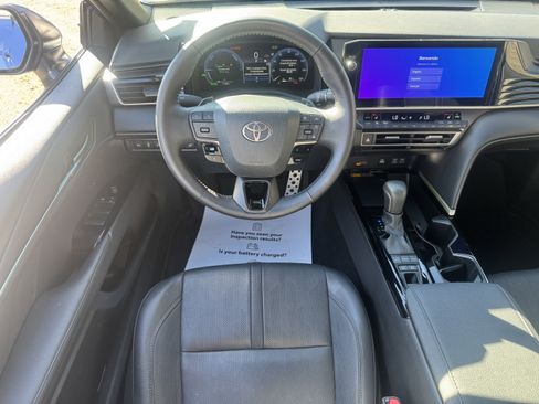 Used 2025 Toyota Camry XSE image 16