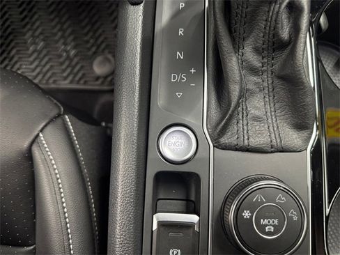 Used 2021 Volkswagen Atlas SEL image 20