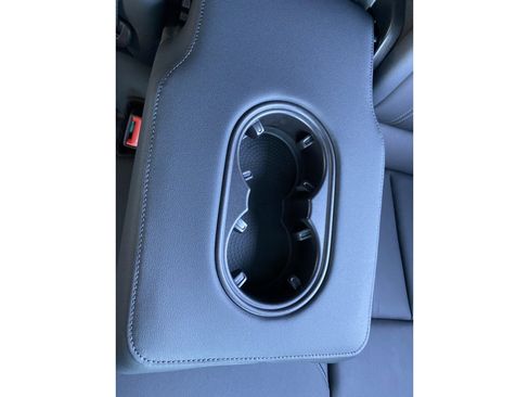 Used 2022 Audi Q4 e-tron Premium Plus image 26