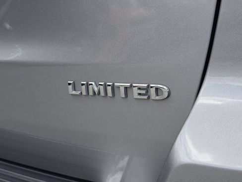 Certified 2020 Jeep Grand Cherokee Limited w/ Luxury Group II AWD/4WD image 11