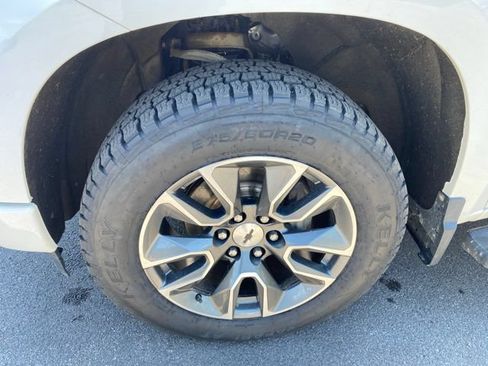 Used 2023 Chevrolet Silverado 1500 RST w/ Z71 Off-Road Package AWD/4WD image 26