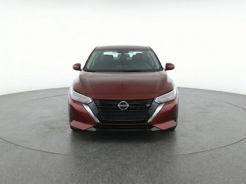 Used 2025 Nissan Sentra SV FWD image 2
