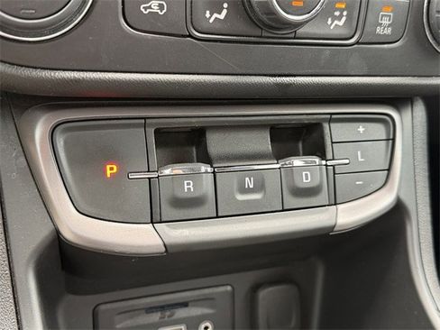 Used 2023 GMC Terrain AT4 image 19