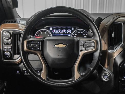 Used 2022 Chevrolet Silverado 3500 High Country image 16