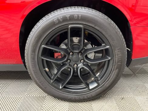 Used 2015 Dodge Challenger R/T Plus RWD image 29