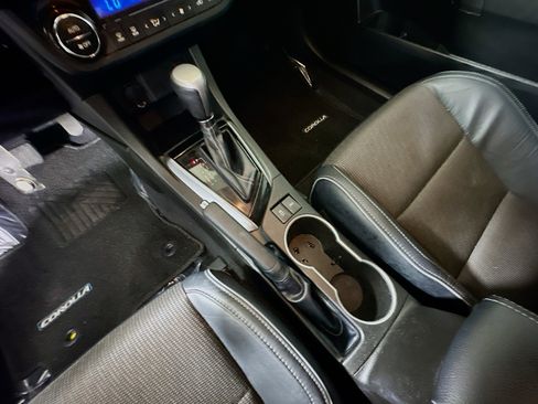 Used 2014 Toyota Corolla S FWD image 21