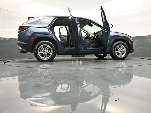 Certified 2025 Hyundai Tucson SE image 47