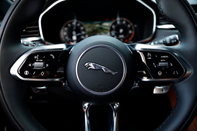 New 2026 Jaguar F-PACE R-Dynamic S AWD/4WD image 37