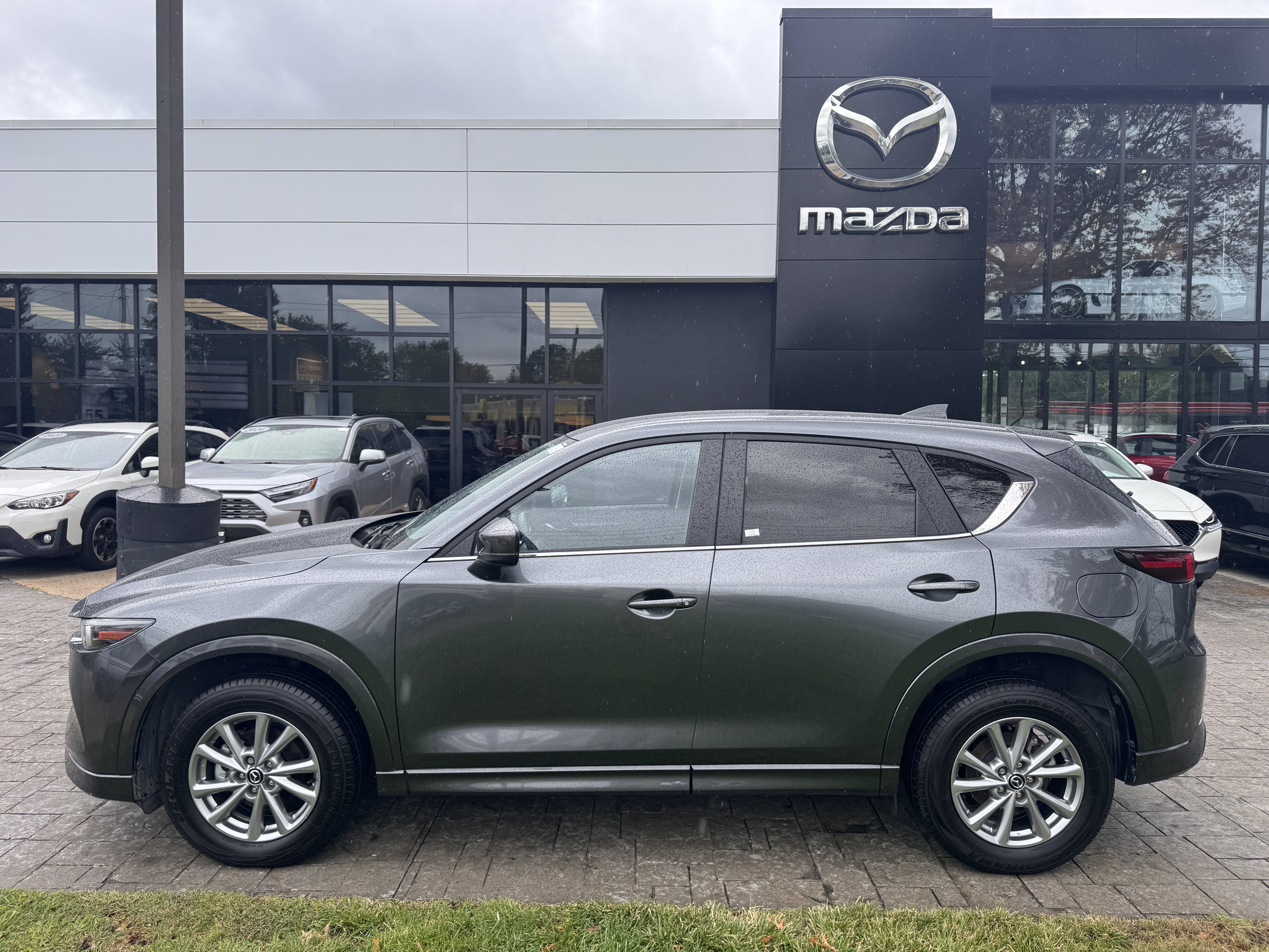 Used 2024 MAZDA CX-5 AWD 2.5 S w/ Select Package image 3