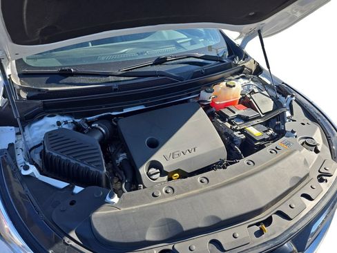 Used 2024 Buick Enclave Premium image 24