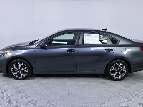 Used 2019 Kia Forte LXS image 2