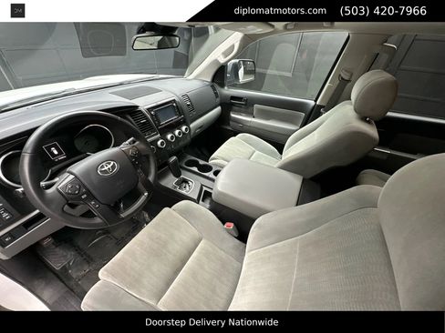 Used 2018 Toyota Sequoia TRD Sport image 17