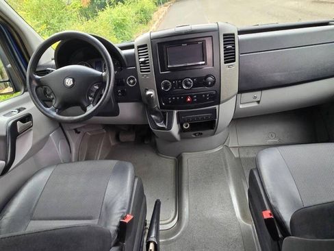 Used 2008 Dodge Sprinter 2500 w/ Accessory Group RWD image 2