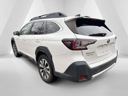 Used 2023 Subaru Outback Limited AWD/4WD image 5
