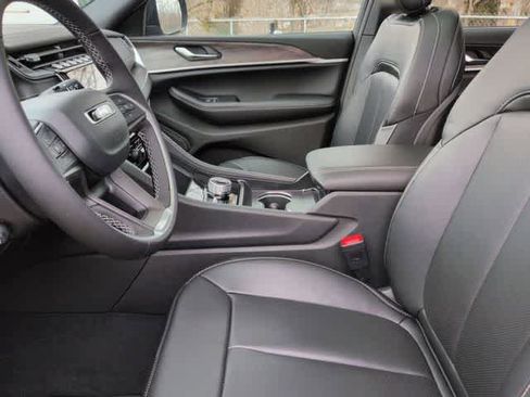 New 2025 Jeep Grand Cherokee L Limited w/ Luxury Tech Group II image 10