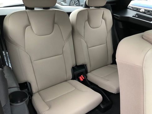 New 2026 Volvo XC90 B5 Plus image 37