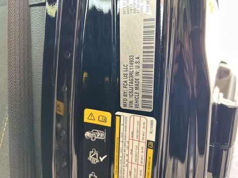 Used 2024 Jeep Gladiator Sport image 39