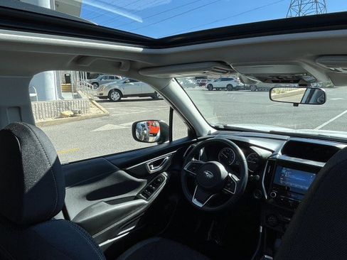 Used 2021 Subaru Forester Premium image 14