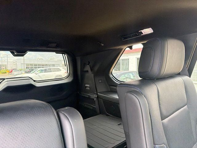 Certified 2025 Toyota Sequoia Platinum AWD/4WD image 14