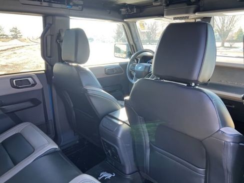 Used 2024 Ford Bronco Wildtrak image 35