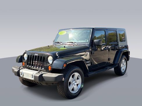 Used 2010 Jeep Wrangler Unlimited Sahara w/ Trailer Tow Group AWD/4WD image 2