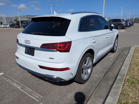 Certified 2025 Audi Q5 Prestige image 3