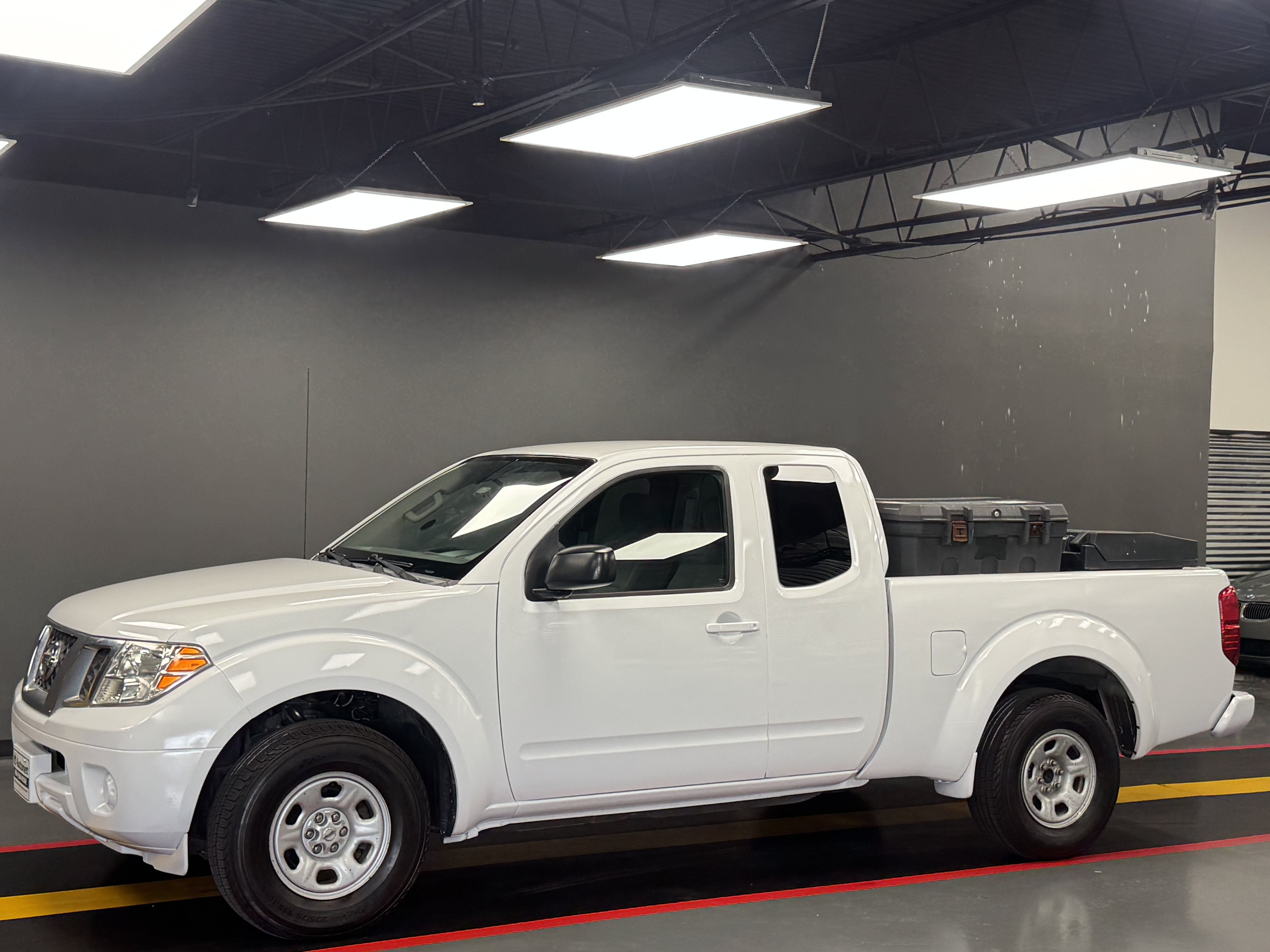 Used 2016 Nissan Frontier S RWD image 1