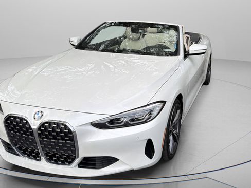 Certified 2022 BMW 430i Convertible w/ Premium Package 2 RWD image 2