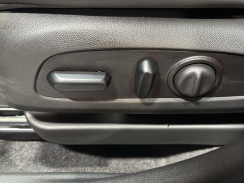 Used 2025 Buick Envista Avenir image 15