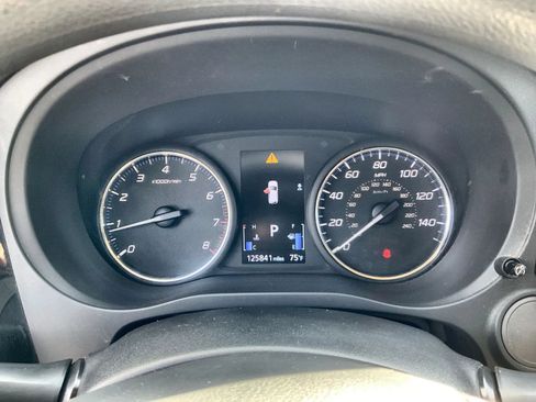 Used 2018 Mitsubishi Outlander ES FWD image 10
