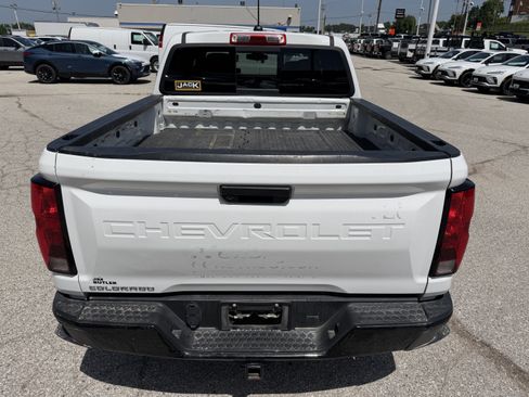 Used 2023 Chevrolet Colorado W/T AWD/4WD image 6