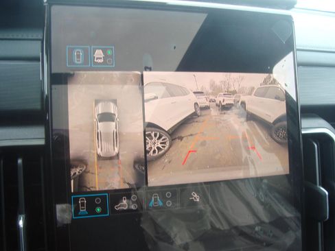 New 2026 GMC Acadia AT4 w/ Luxury Package image 21