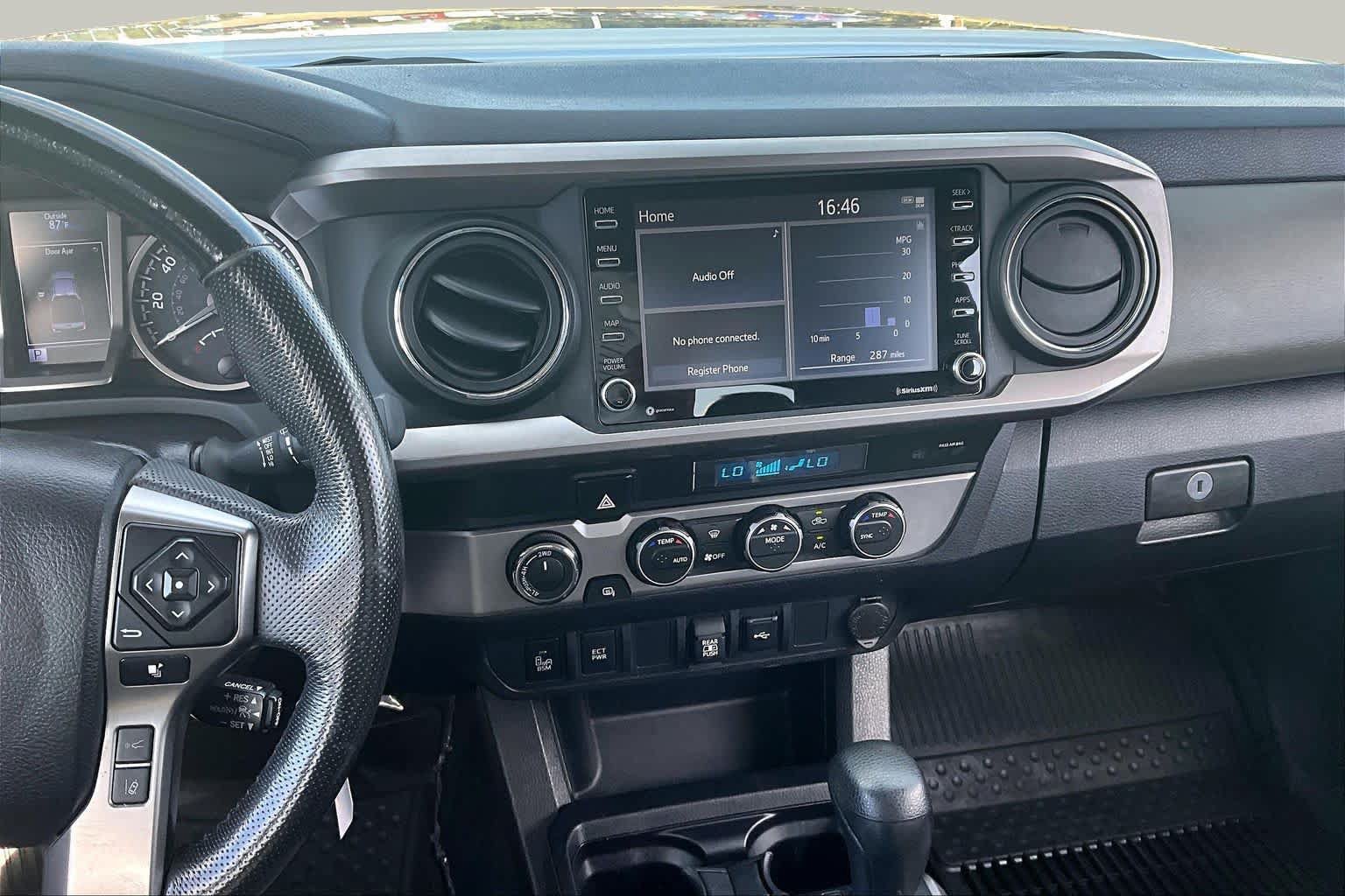 Used 2022 Toyota Tacoma SR5 w/ Technology Package AWD/4WD image 6