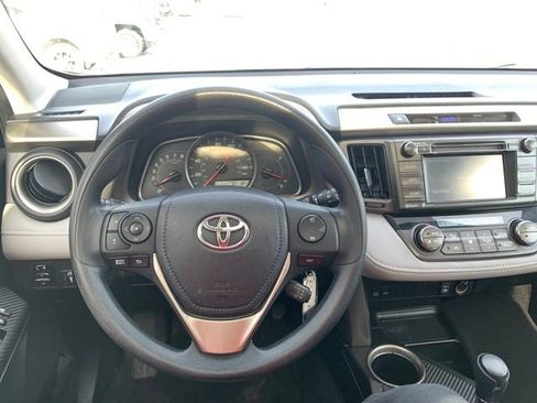 Used 2014 Toyota RAV4 XLE image 15