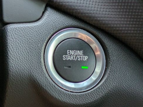 Used 2023 Chevrolet Equinox RS FWD image 29