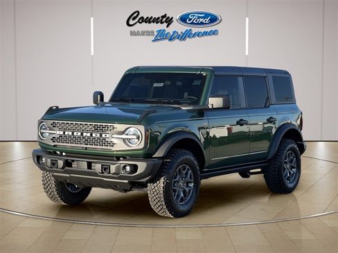 New 2025 Ford Bronco Badlands image 2