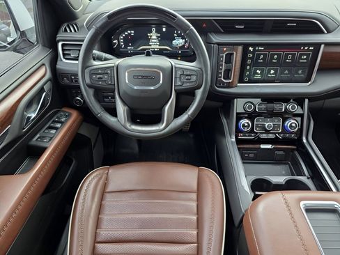 Used 2023 GMC Yukon Denali Ultimate image 30