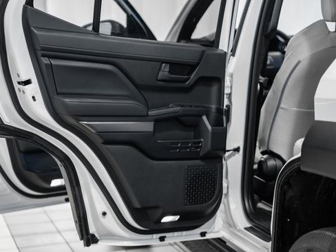 New 2026 Toyota 4Runner SR5 image 36