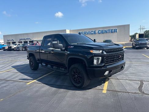 Used 2023 Chevrolet Silverado 2500 LT w/ Midnight Edition AWD/4WD image 8