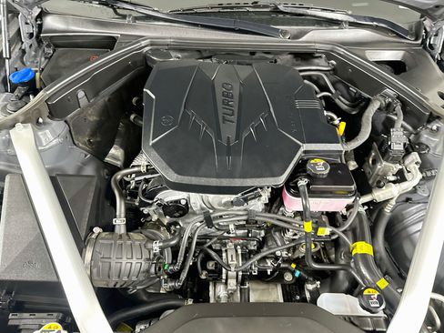 Used 2024 Genesis G70 2.5T RWD image 32