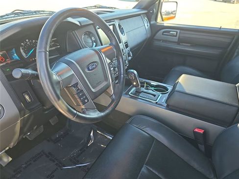 Used 2015 Ford Expedition Platinum image 19