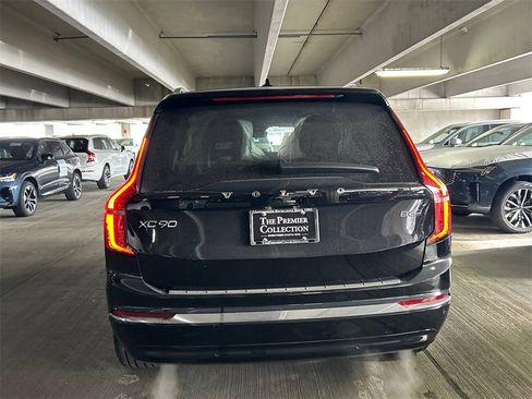 New 2026 Volvo XC90 B6 Plus w/ Protection Package Premier image 3