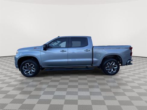 Used 2023 Chevrolet Silverado 1500 RST w/ Z71 Off-Road Package image 2