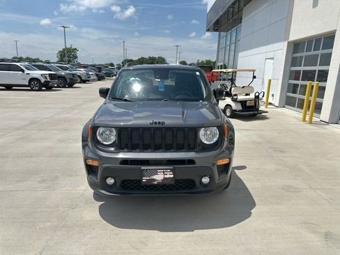 Used 2023 Jeep Renegade Altitude w/ Convenience Group I AWD/4WD image 8