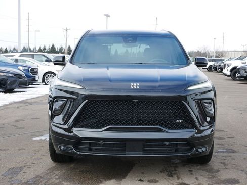 Used 2025 Buick Enclave Sport Touring image 2