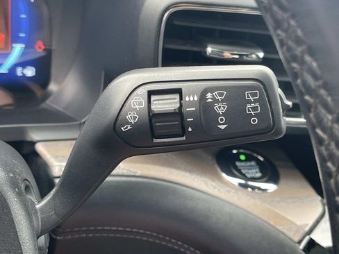 Used 2021 Ford Explorer Platinum w/ Premium Technology Package RWD image 45