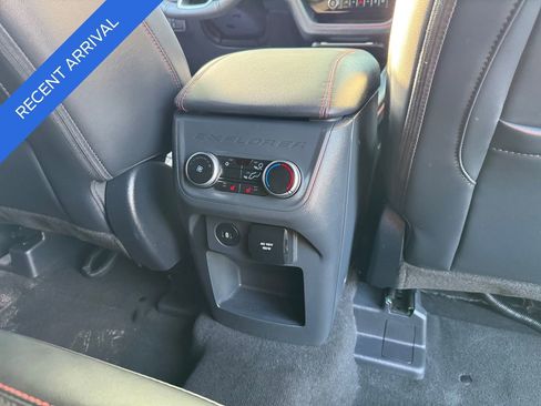 Certified 2025 Ford Explorer ST-Line w/ Premium Package image 18