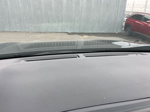 Used 2025 Toyota RAV4 XLE image 18