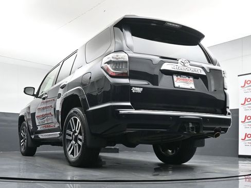 Used 2018 Toyota 4Runner Limited AWD/4WD image 36