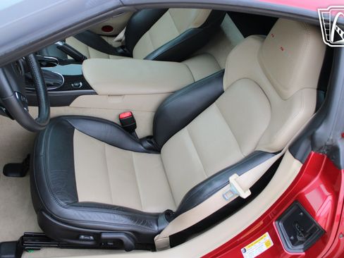 Used 2012 Chevrolet Corvette Grand Sport w/ 3LT Preferred Equipment Group RWD image 7